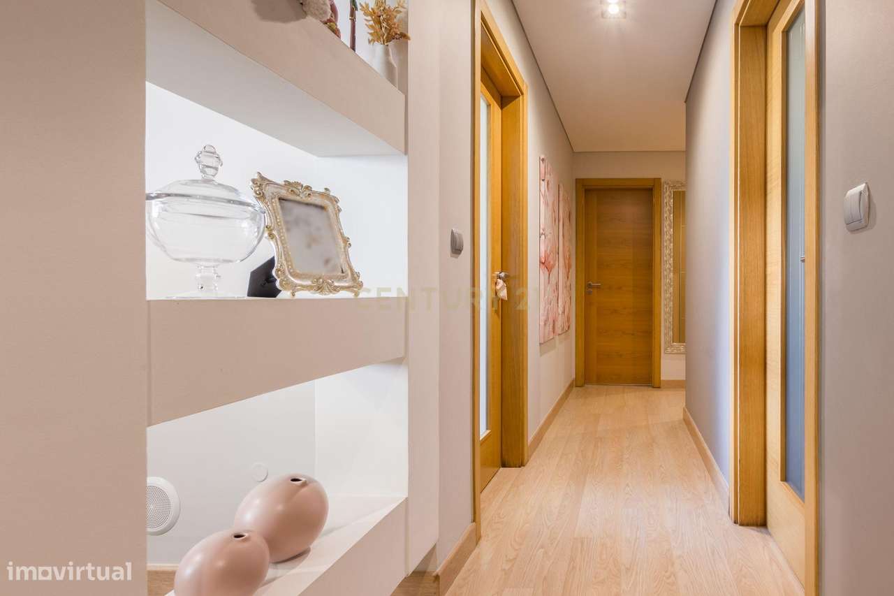 Apartamento T3 com Suíte, Arrecadação e Parqueamento – Conforto, Espaç-21