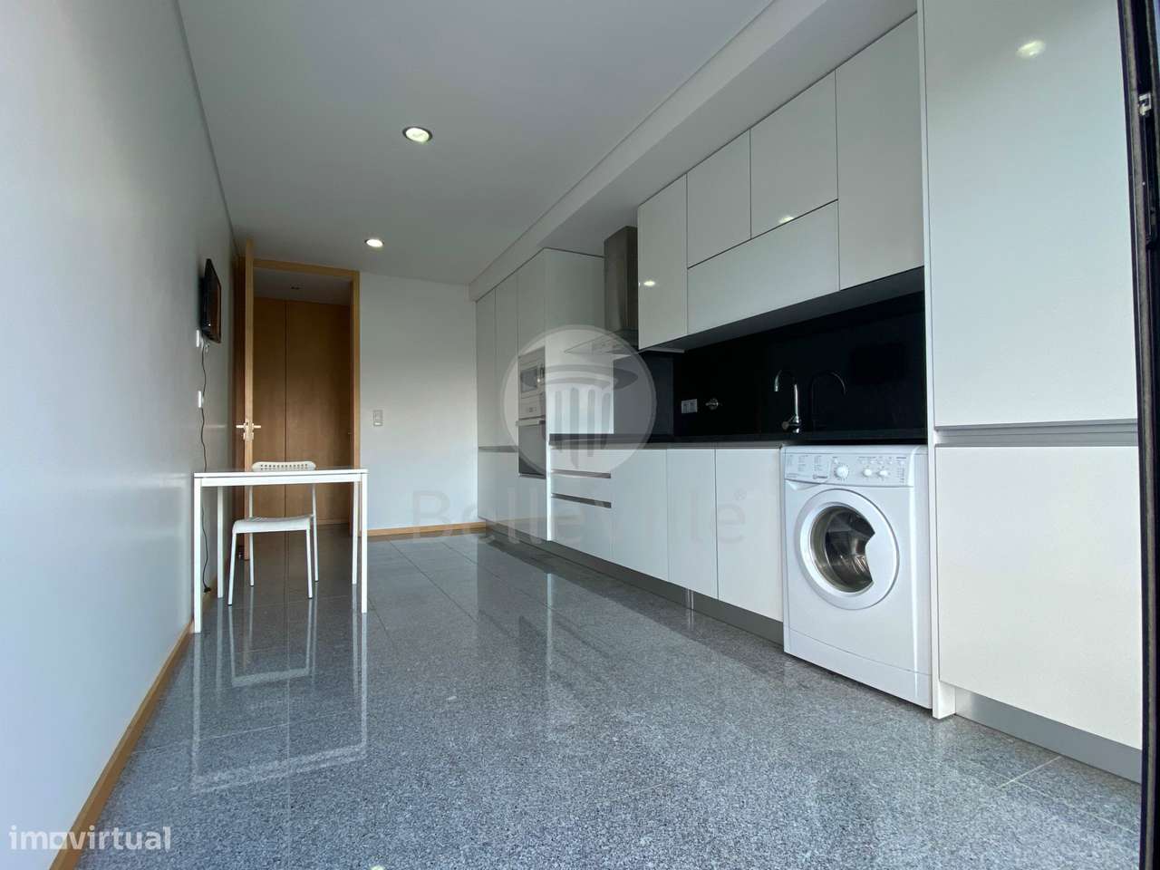 Apartamento T1 remodelado para arrendar - Grande imagem: 4/21