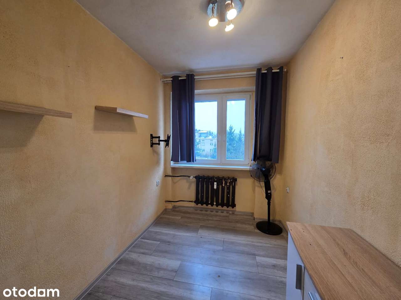 2 pokoje na 2 piętrze do odświeżenia! - ul.Fabryczna - Pełny obrazek: 4/10