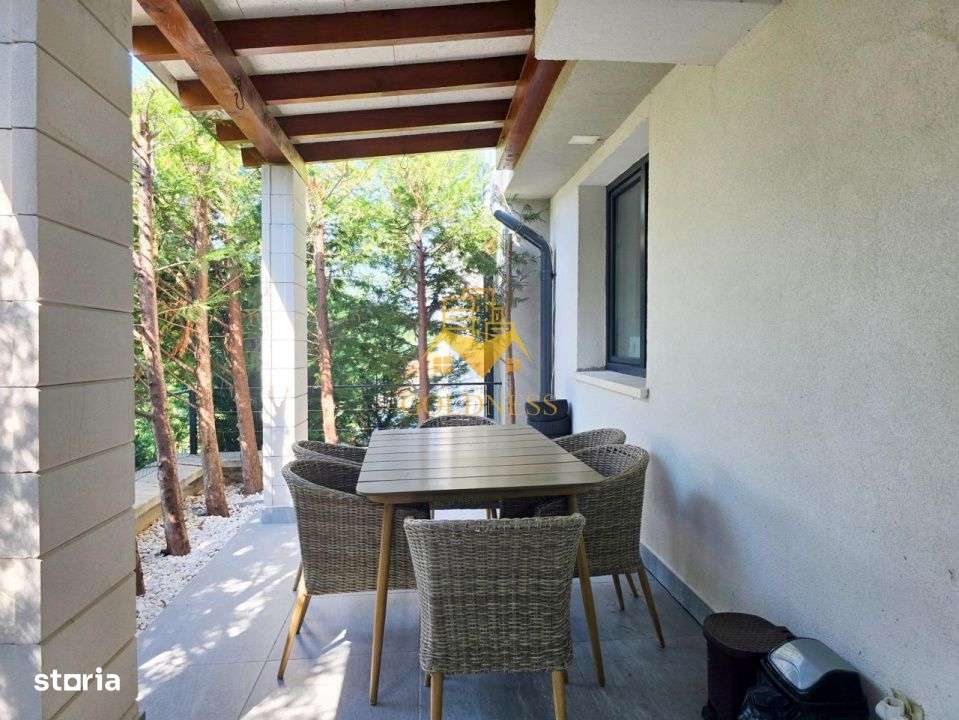 Casă modernă de vânzare, curte, 6 camere, parcare, Zona Vivo, Florești-3