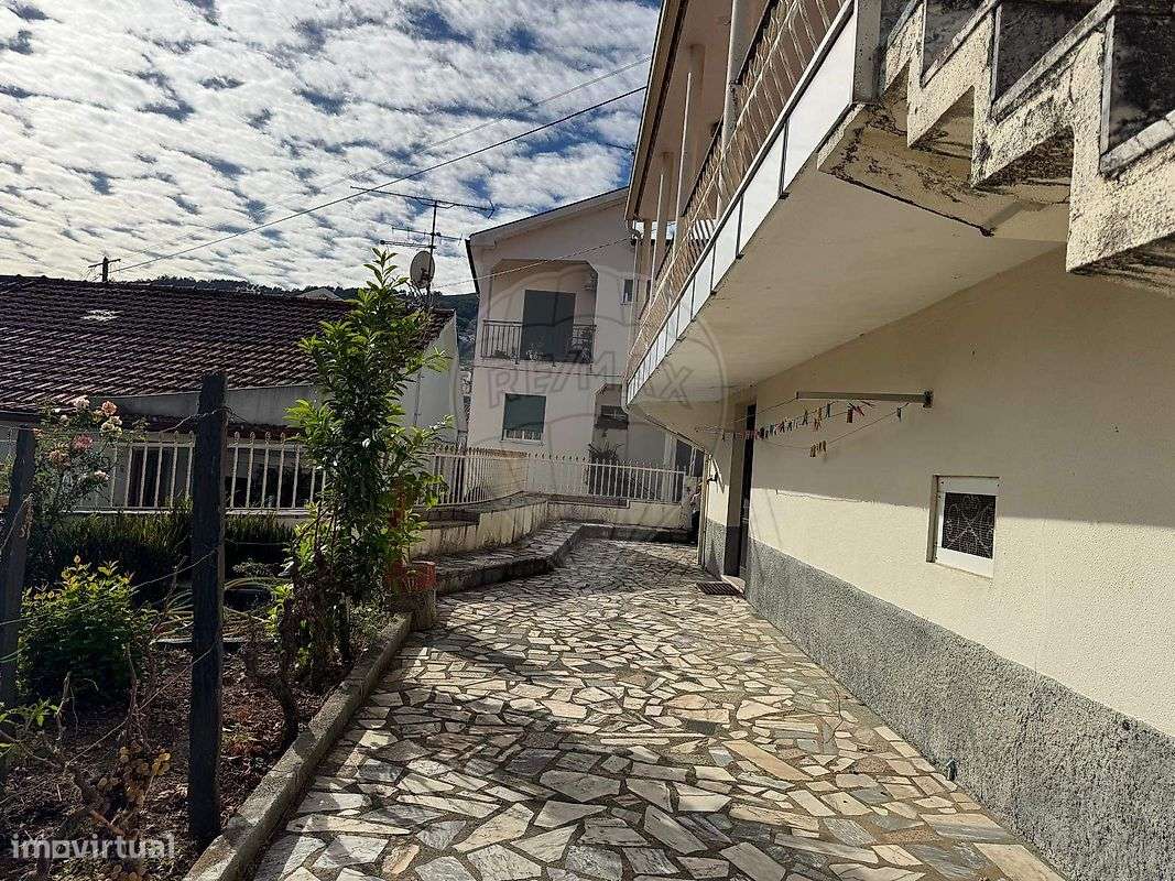 Moradia T2 para venda-8