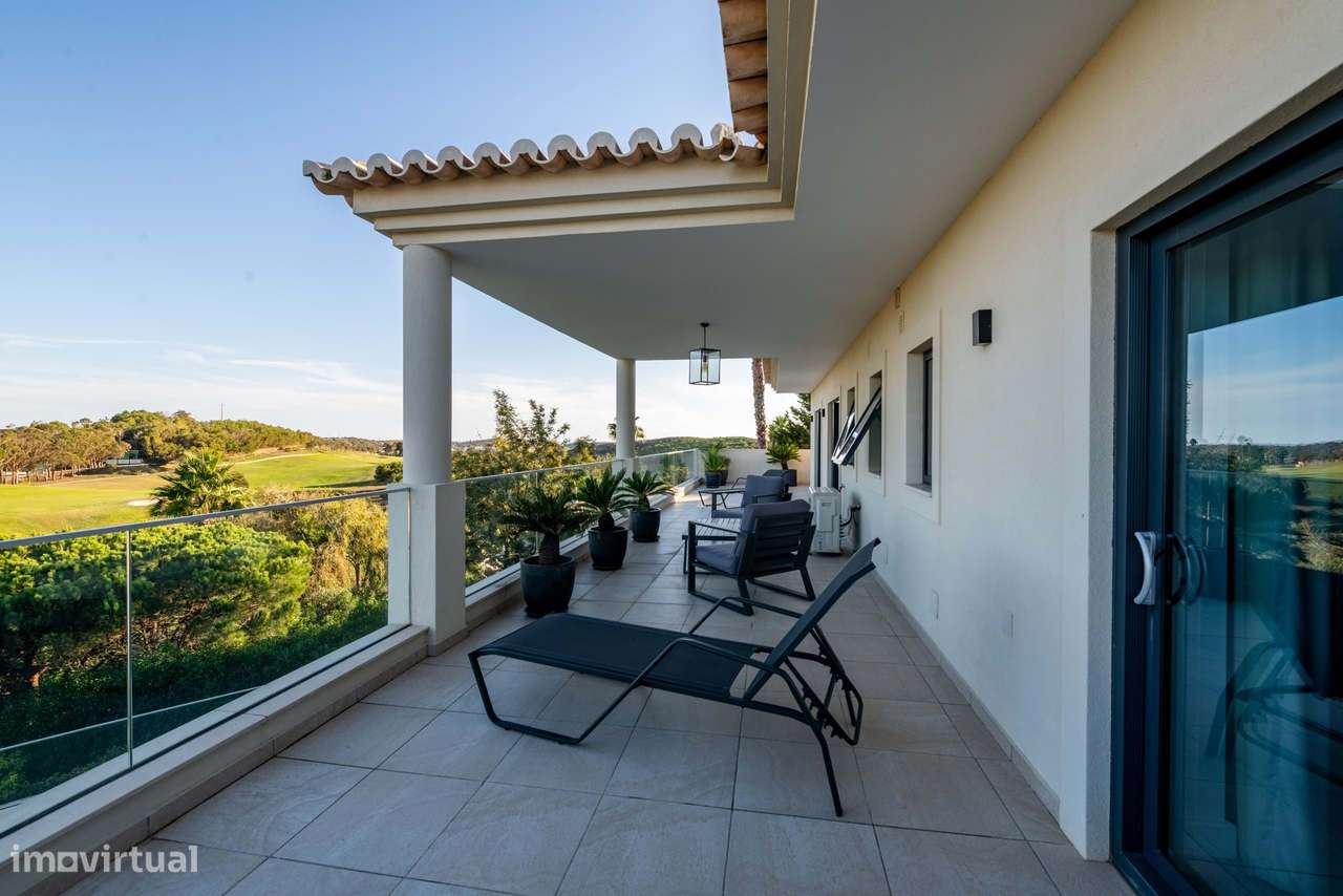 Villa de luxo de 5 quartos de golfe na linha de frente-34