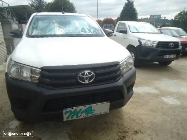 Toyota Hilux D-4D Cabine Simples - 34