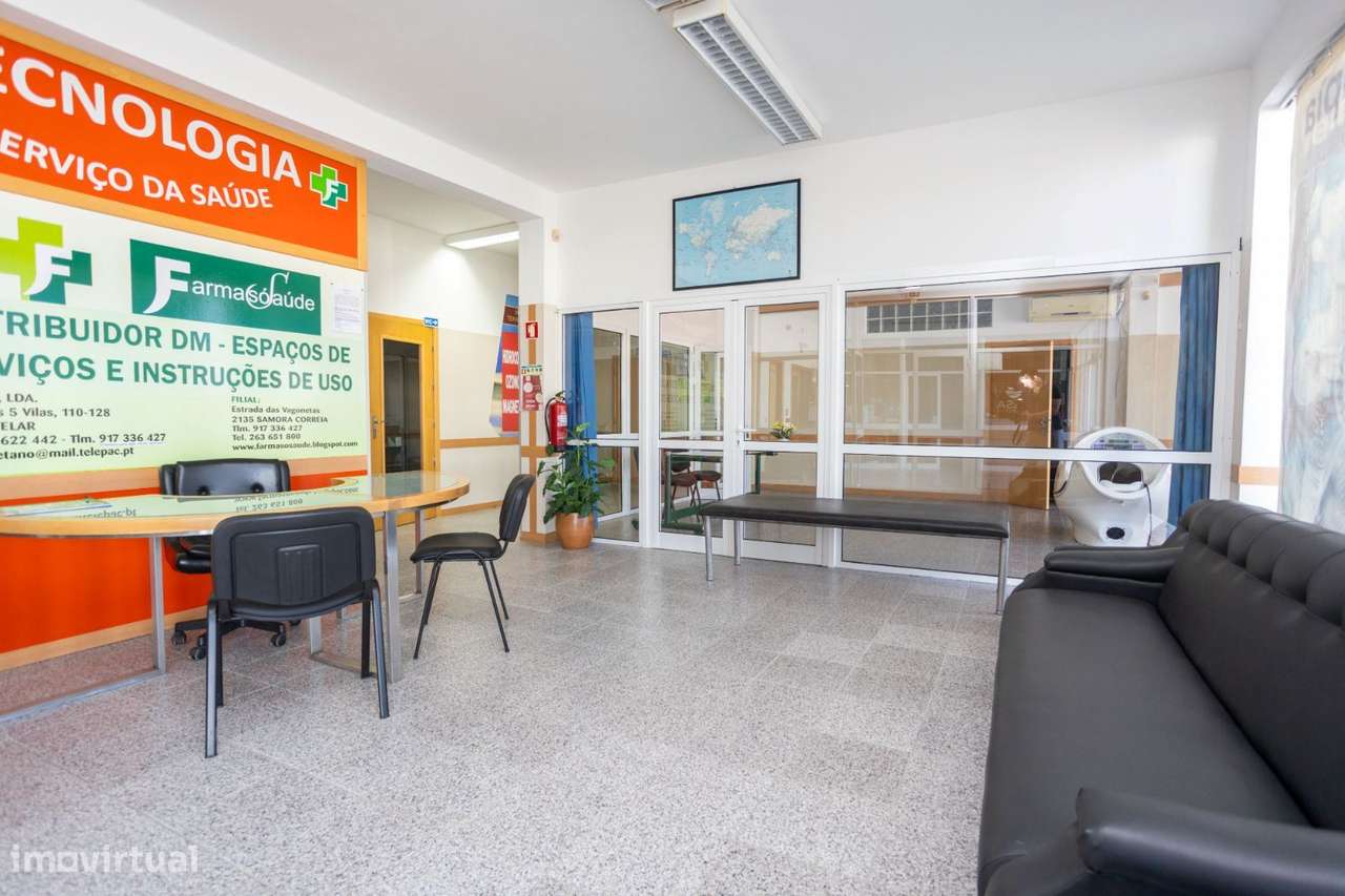 Espaço Comercial e de Serviços para Arrendamento em Samora Correia - Grande imagem: 3/8