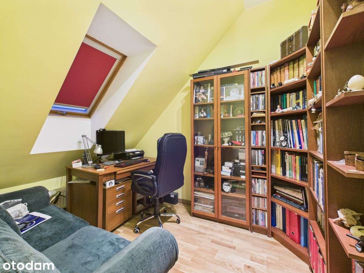 Komfortowe 2-poziomowe M4 z garażem i piwnicą-11