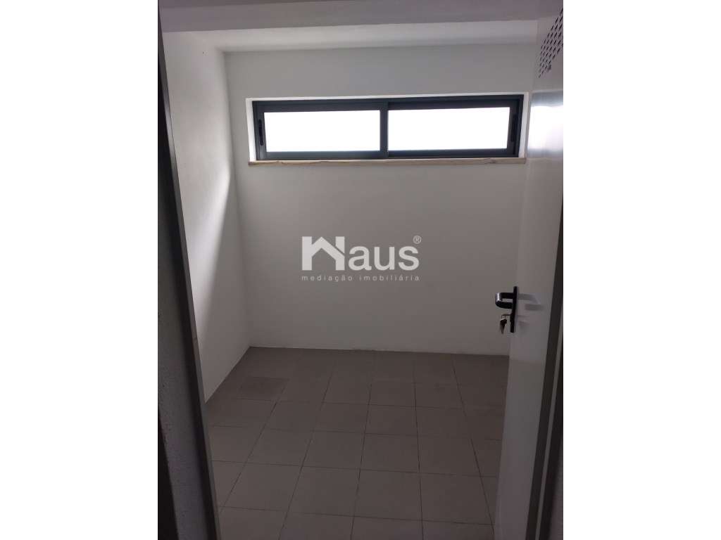 T3 com parqueamento e arrecadação-29