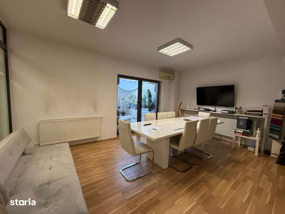 De Vanzare spatiu comercial Bvd. Ferdinand 180 MP - Curte - Parcare - Imagine principală: 3/7