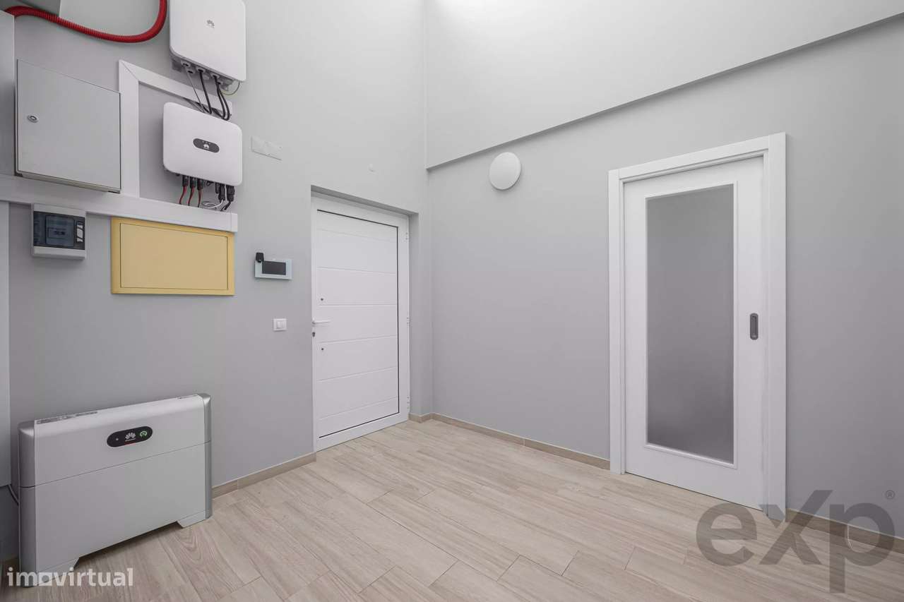 Excelente Moradia em Condominio com Piscina - Grande imagem: 5/21