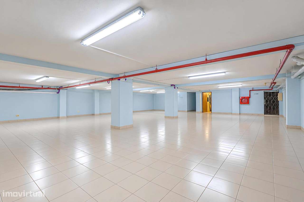 Venda | Loja de 670 m2 | 15 m de fachada | Garagem-31