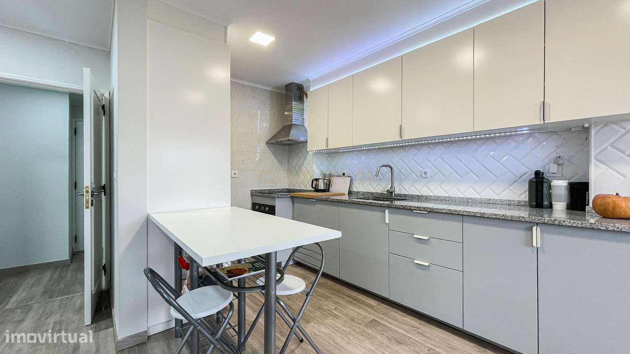 Apartamento T2 Remodelado - Agualva-4