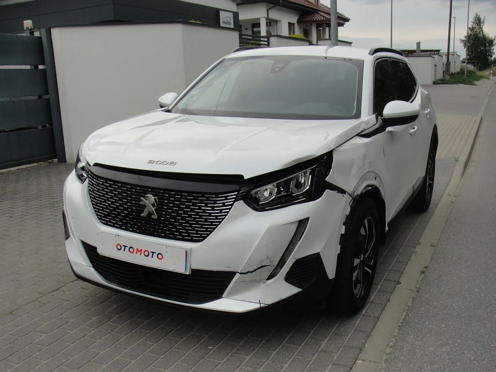 Peugeot 2008 II (2019-) 1.2 Pure Tech Allure S&S 2021