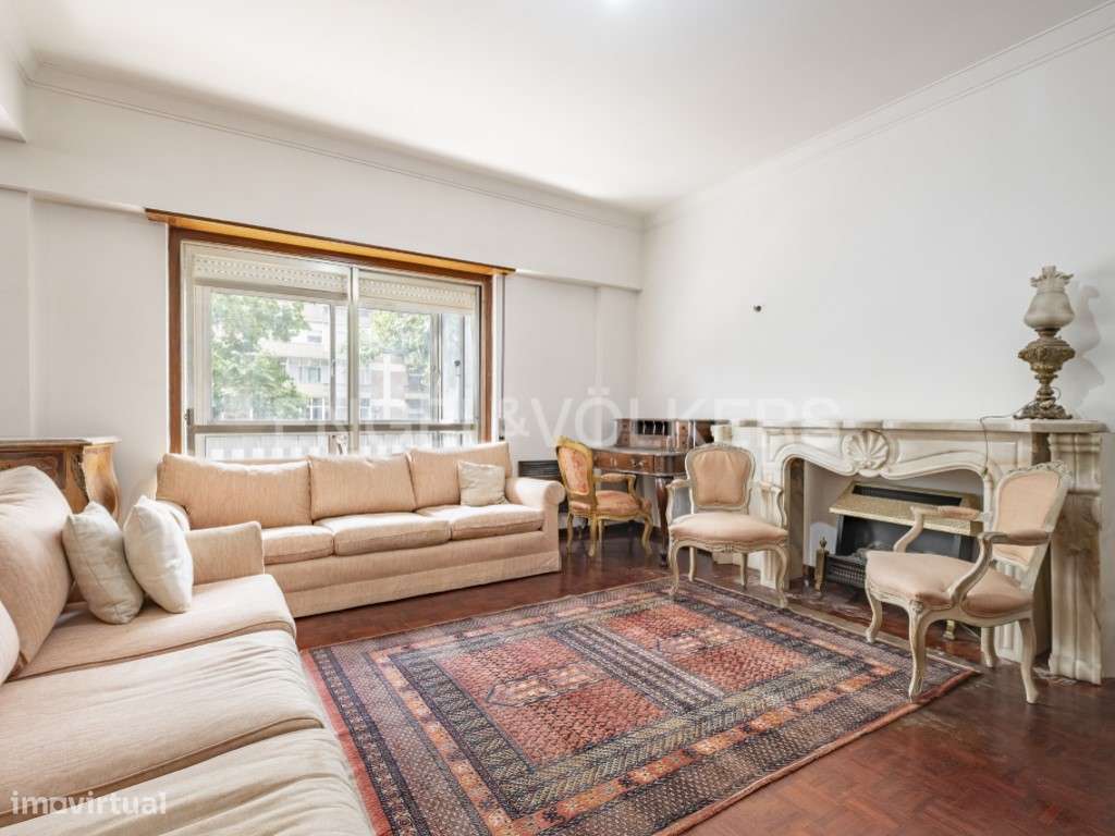 Excelente T5 em Alvalade - Grande imagem: 1/29