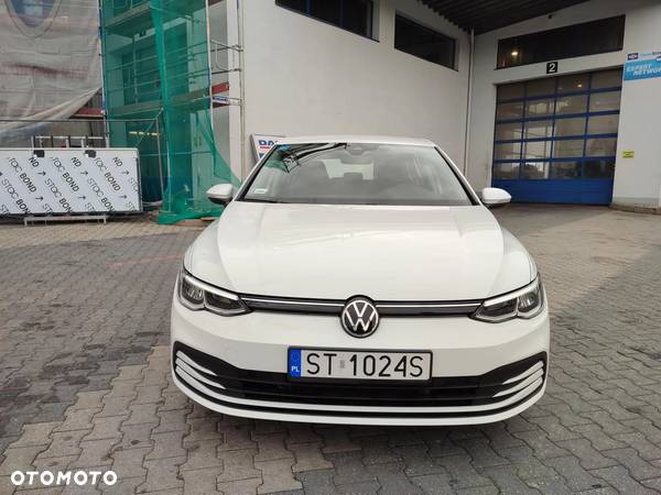 Volkswagen Golf VIII 2.0 TDI Life - 3