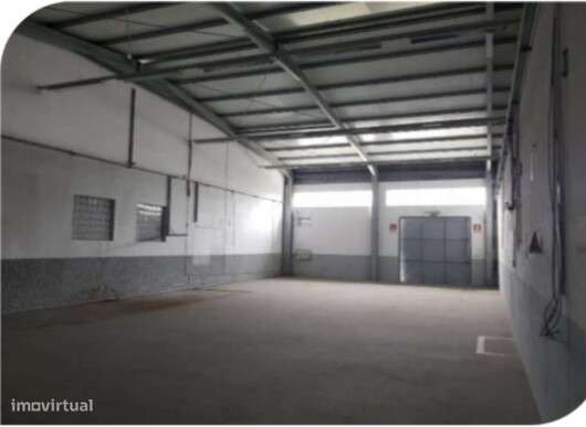 Armazém para venda na zona de Salvaterra de Magos - Grande imagem: 5/13