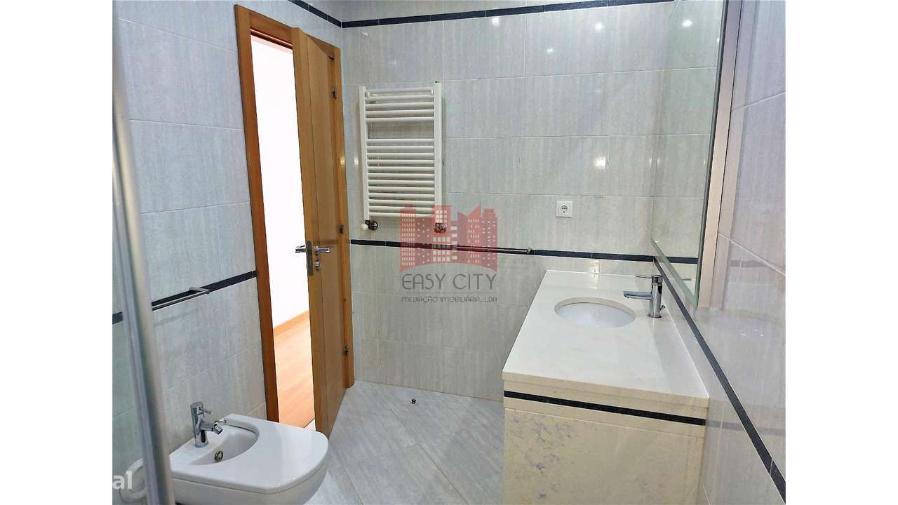 Apartamento T3 em Colinas do Cruzeiro-36