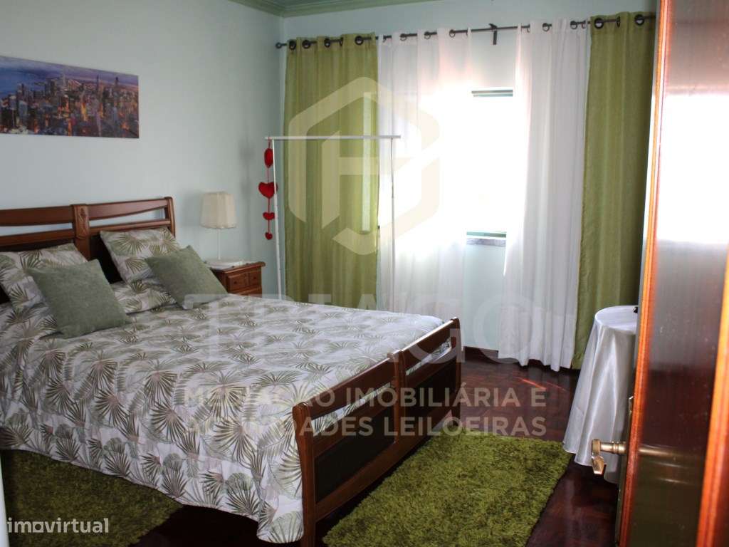 Fantástica Moradia T4 mais Escritório com Garagem-25