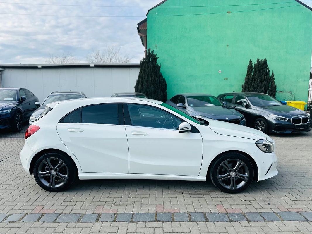 Mercedes-Benz A 180 (BlueEFFICIENCY) 7G-DCT Urban - 11