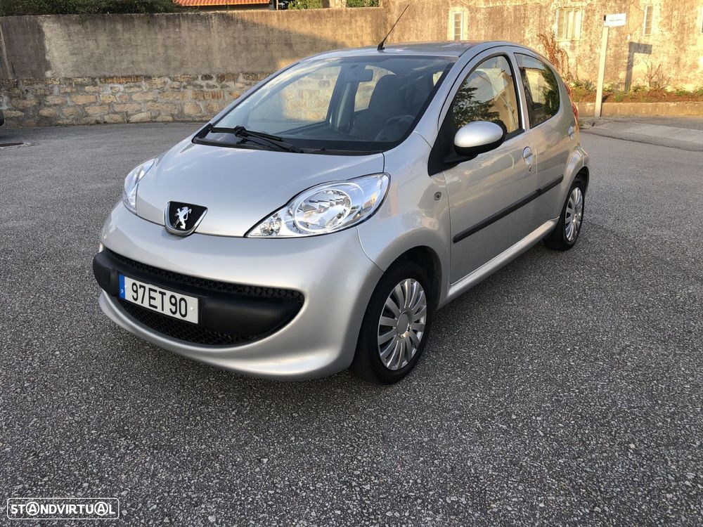 Usados Peugeot 107 - 4 900 EUR, 169 000 km, 2007 - Standvirtual