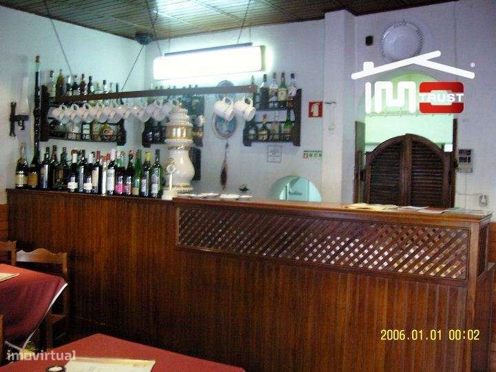 Prédio Habitacional Rés-do-Chão e 1º andar no Centro do Montijo - P...-8