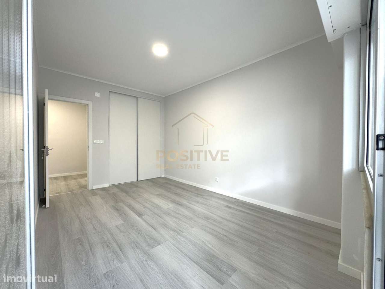 Apartamento T2 c/2 WC's em Oeiras-30
