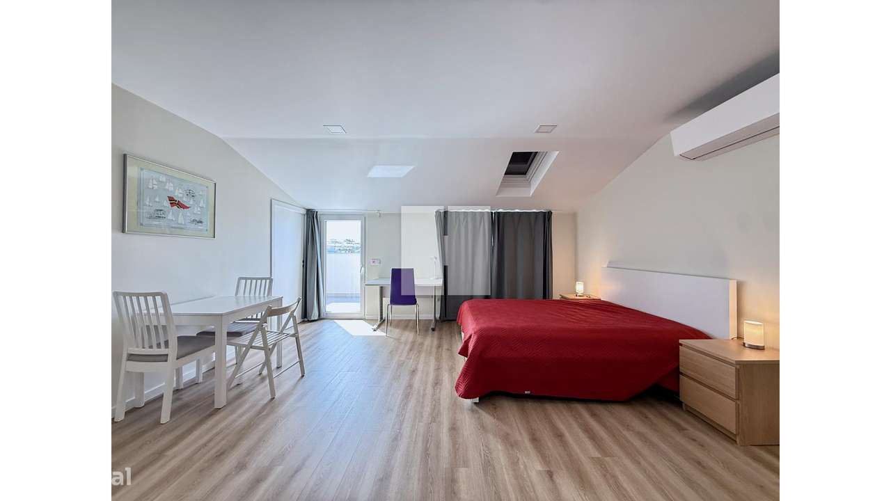 Espaçoso T4+1 Duplex c/ Vista Mar-42