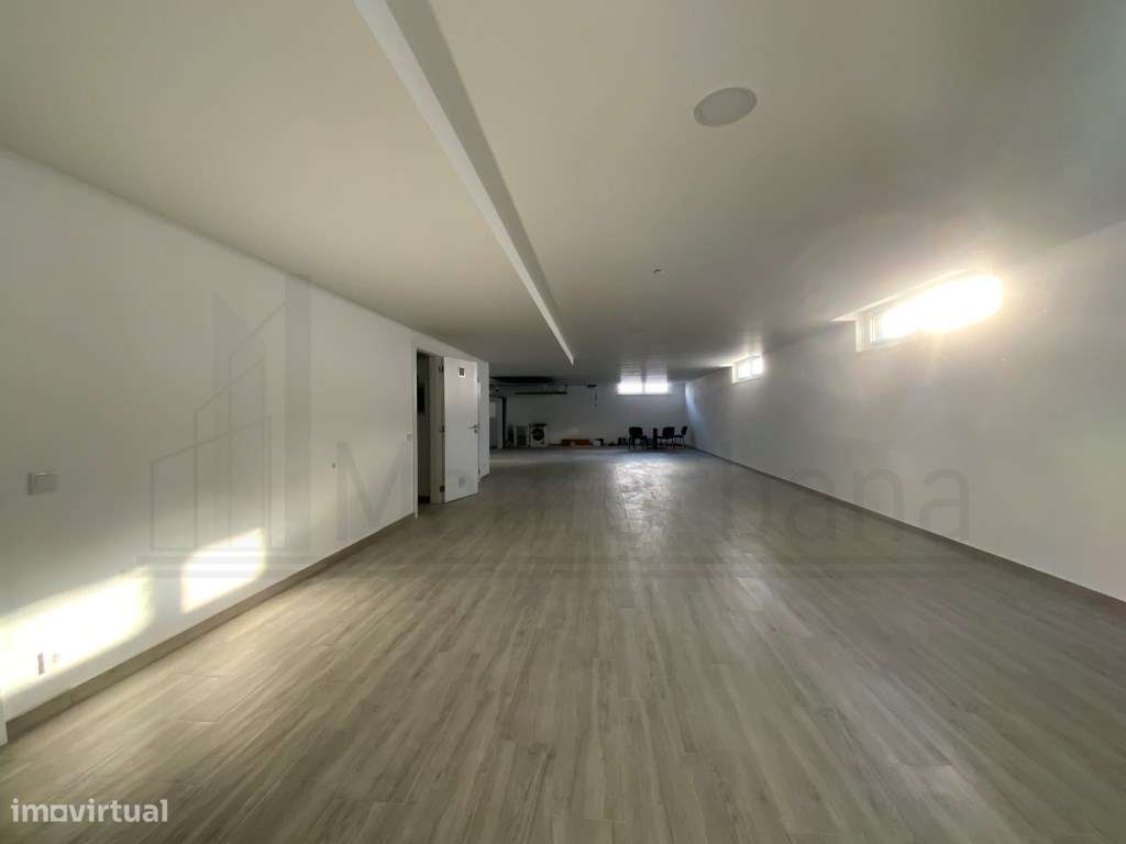 MORADIA T4 EM CONDOMÍNIO COM PISCINA - SÃO PEDRO DO ESTORIL - ESTORIL-40