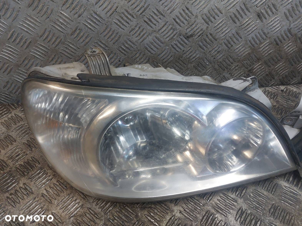 LAMPA LEWY + PRAWY PRZÓD KIA CARNIVAL I LIFT EU - 2