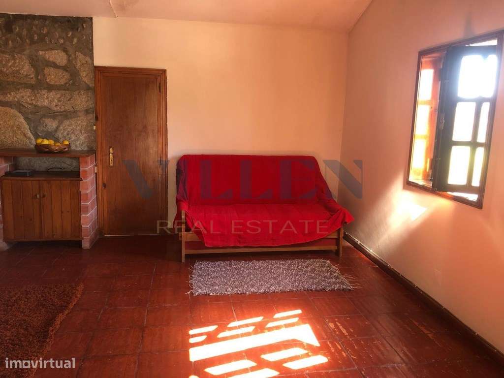 Moradia Geminada T2 em Pedroso Espaço, Natureza e Potencial!-32