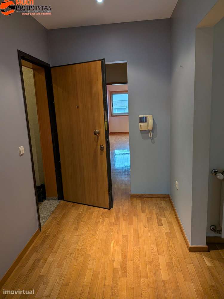 T2 C/ TERRAÇO - S. VICENTE (D.DIOGO)-11