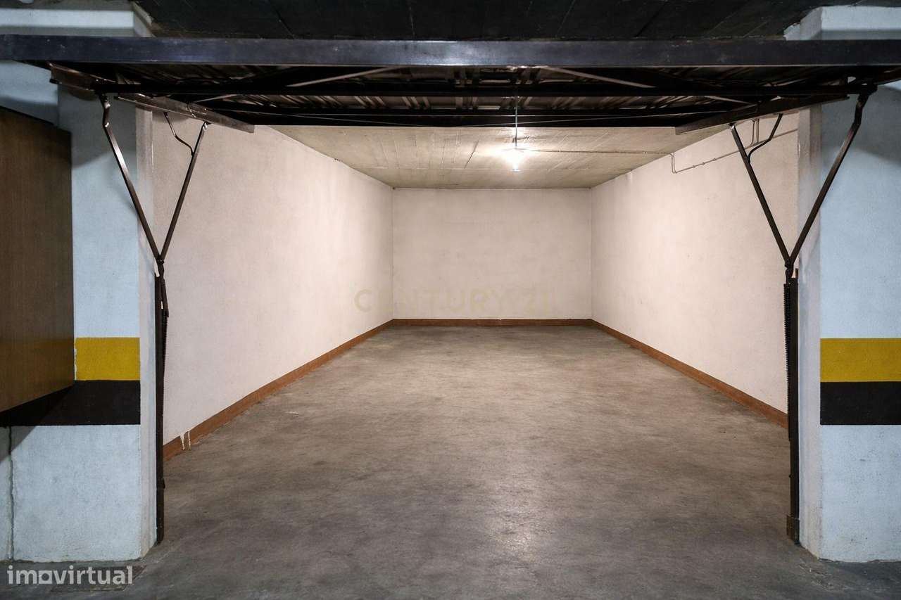 Garagem Box em localização privilegiada - Grande imagem: 5/6