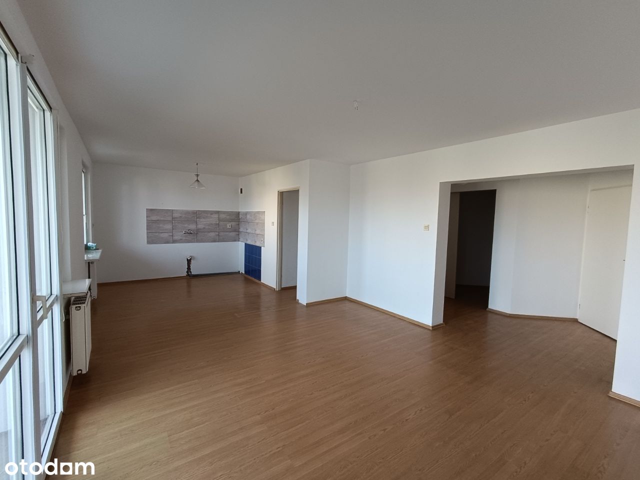 Apartament 2 pokoje 1 piętro loggia parking