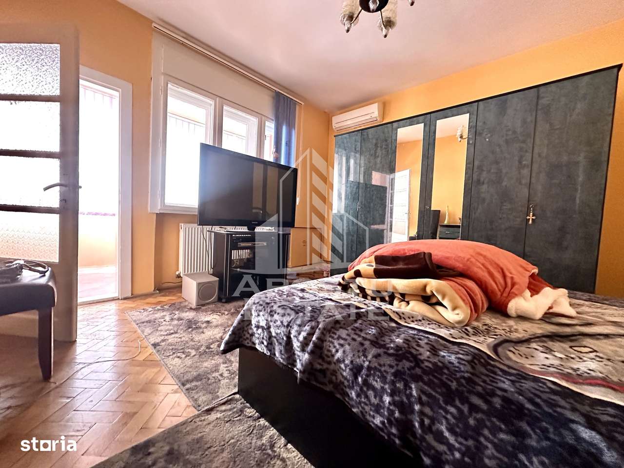 Apartament 4 camere, centrala proprie, zona Sagului - Imagine principală: 5/8