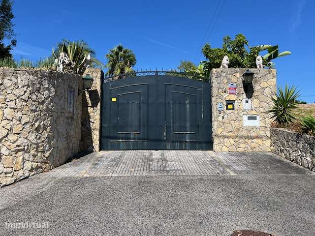 Excelente Moradia c/Piscina, Ringue desportivo, Garagem-58