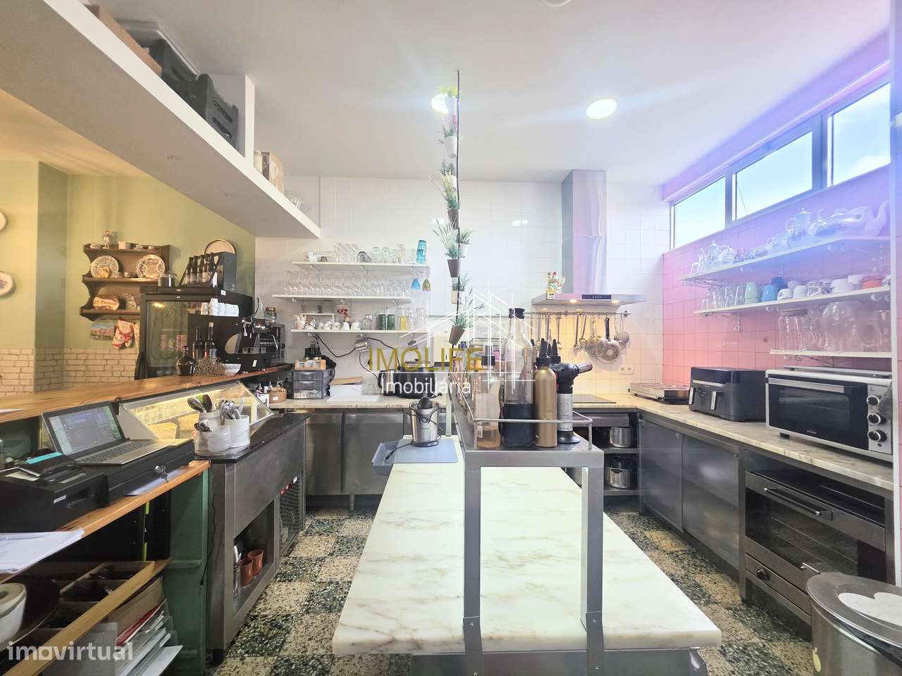 Negócio de restauração  - Restaurante " O Amor Vive na Cozinha" - B...-13