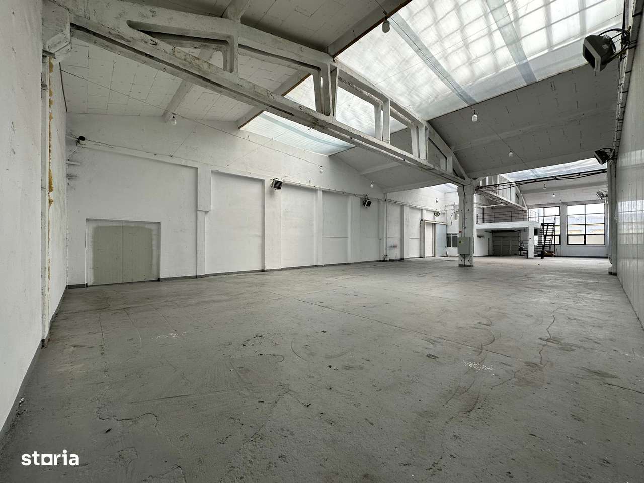 Hala/ spatiu magazin mobila, 247mp, zona Carrefour Felicia - Imagine principală: 5/8