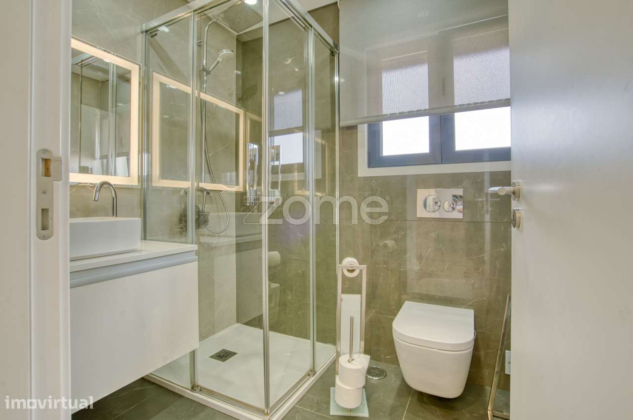 Moradia T4 com Jardim na Ramada-38