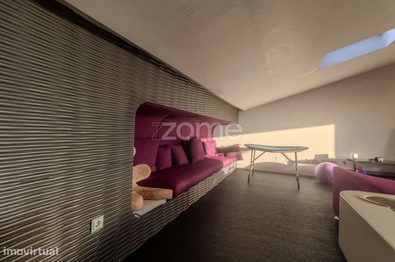 Moradia T4 Piscina e Vista Rio na Encosta do Douro-32