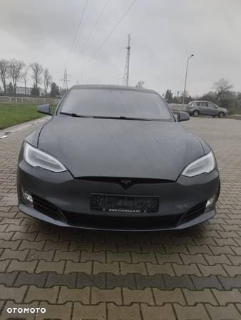 Tesla Model S Long Range - 8