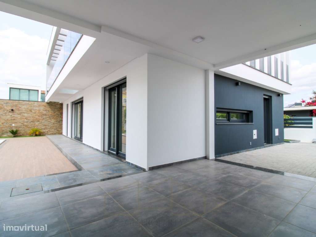Moradia Isolada T4 - inserida em lote 420m2 - Aldeias de Irmaos - A...-51
