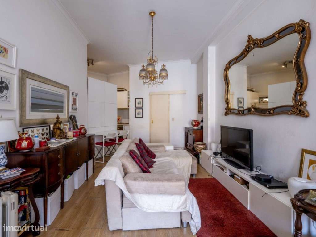 Prédio para reabilitar na Baixa do Porto - Grande imagem: 4/22