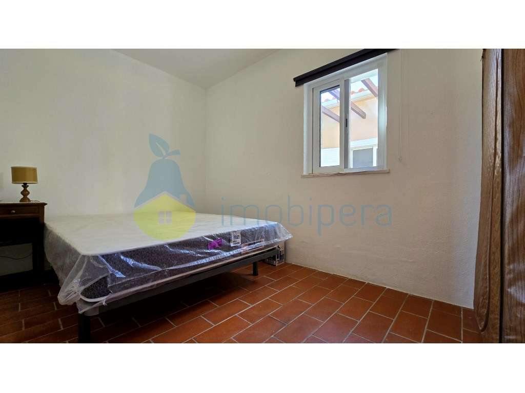 Moradia V4 com piscina e uma vista deslumbrante-27