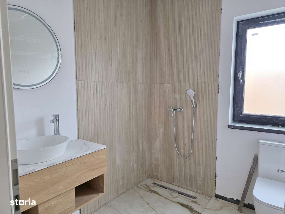 Casa individuala cu patru camere pe parter, Zarnesti-15