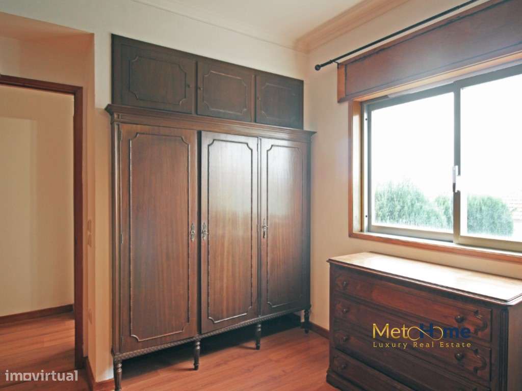 Moradia de 4 frentes em Perosinho-33