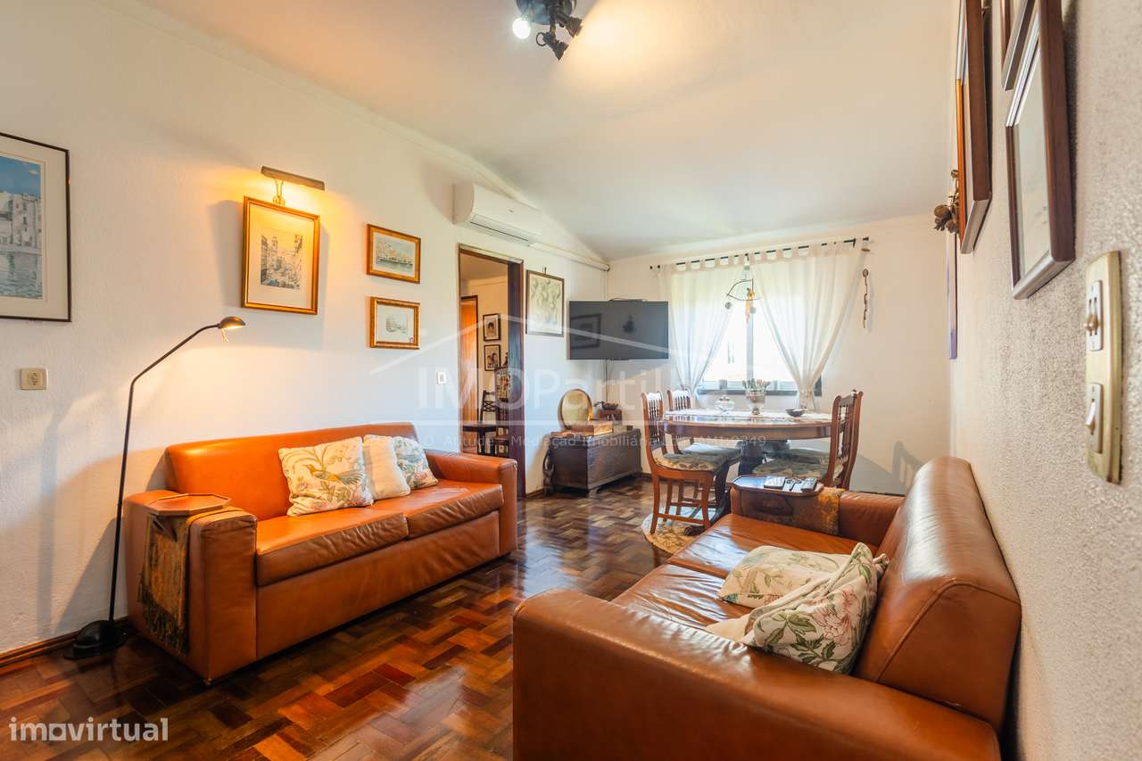 Moradia Dividida em 3 Apartamentos Caparide - São Domingos de Rana-5