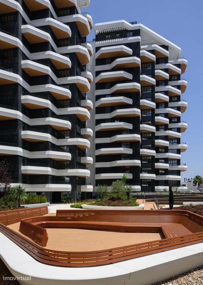 Apartamento T4 com estacionamento, Parque das Nações, Lisboa-12