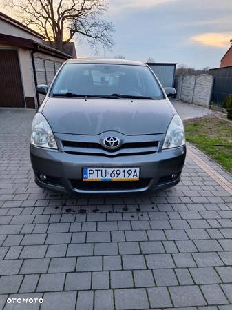 Toyota Corolla Verso 1.8 Sol + - 2