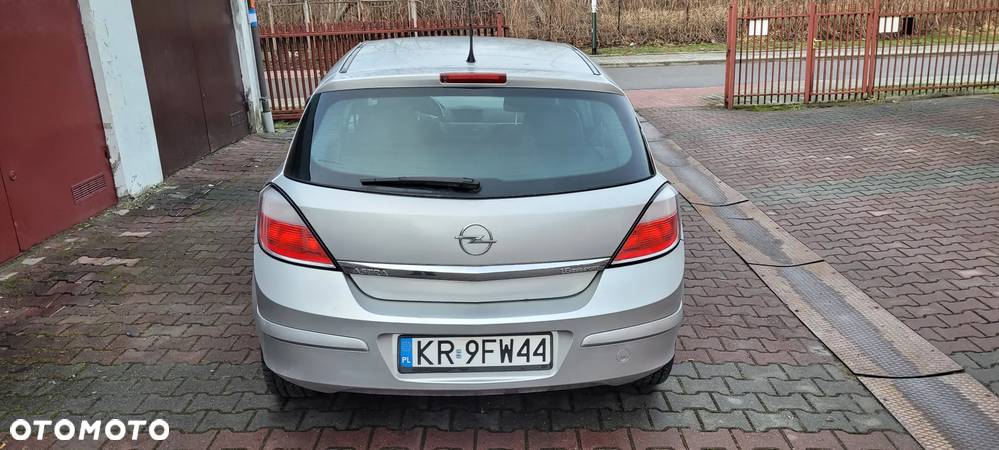 Opel Astra - 4