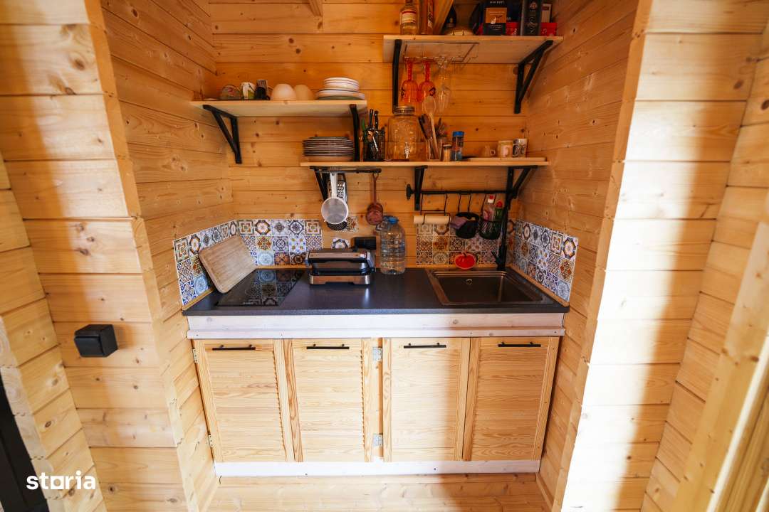 Casa din lemn,la cheie Podari, 500mp teren!-6