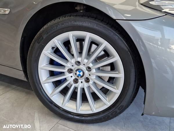 BMW Seria 5 525d xDrive Touring Aut. Luxury Line - 29