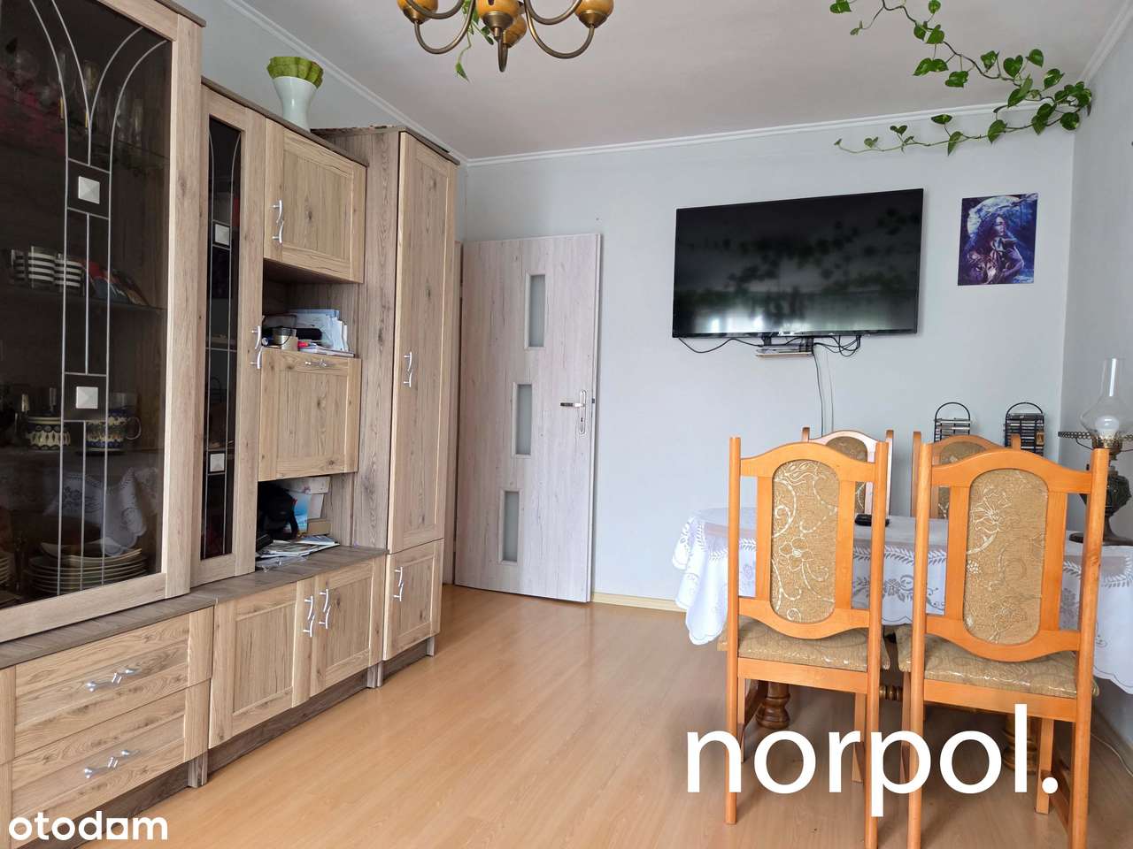 3 niezależne pokoje, osobna kuchnia, łazienka, toaleta, balkon-0